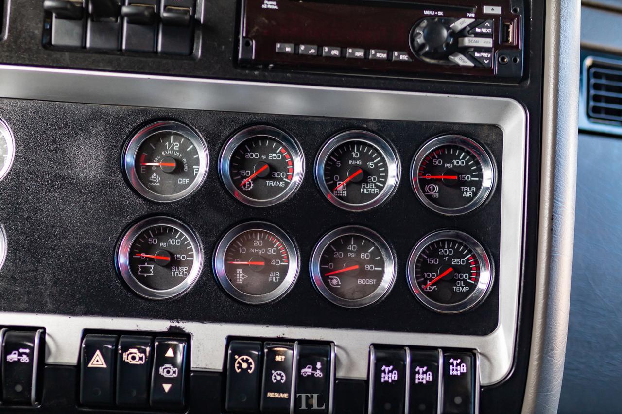 2015 Kenworth T-800 T/A Tractor Sleeper Heavy Spec Red Deer AB