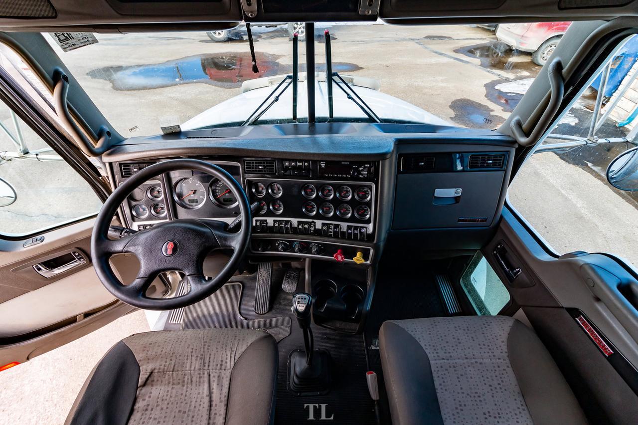 2015 Kenworth T-800 T/A Tractor Sleeper Heavy Spec Red Deer AB