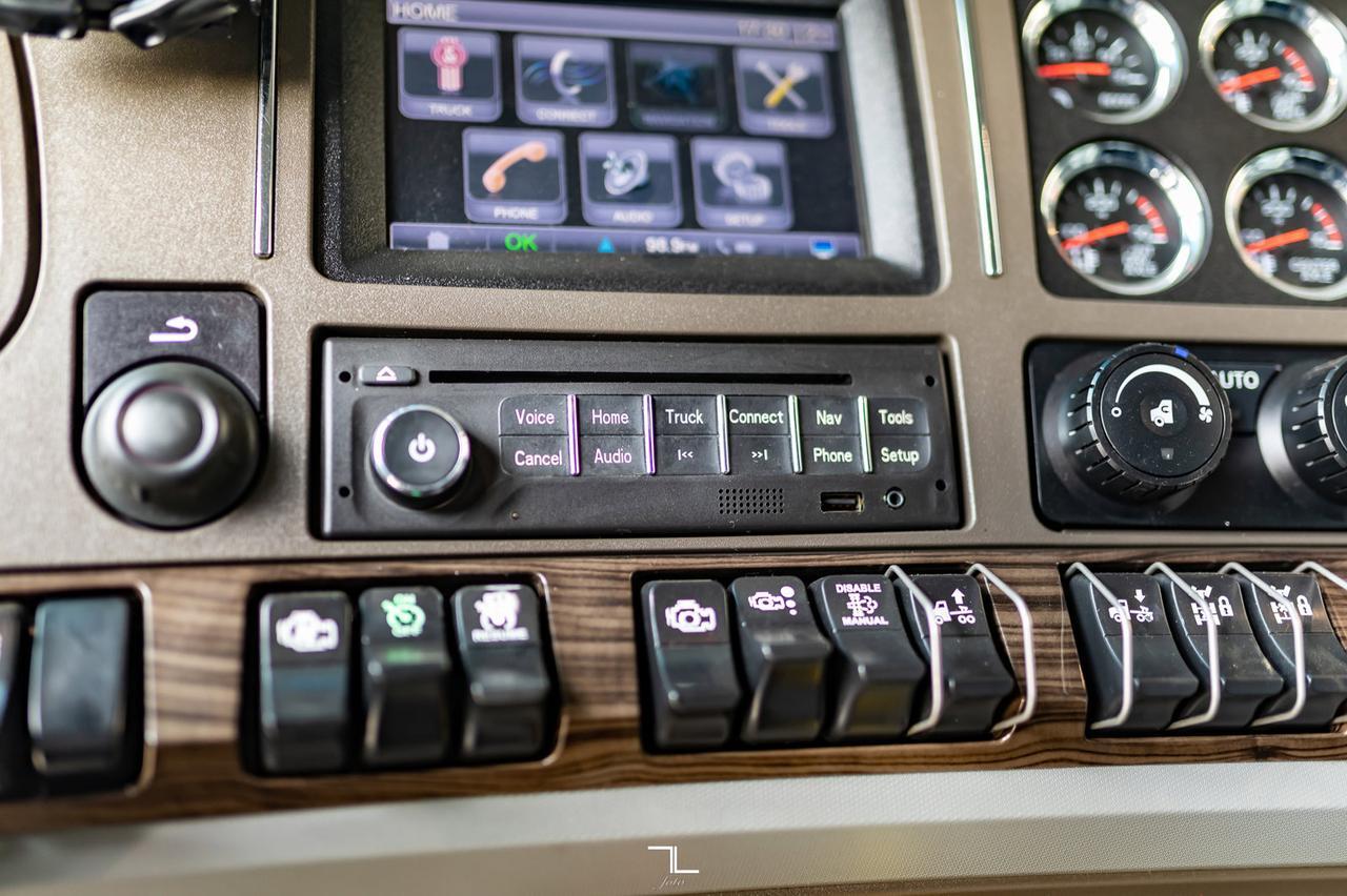 2015 Kenworth T-880 Tri-Drive Tractor Sleeper Heavy Spec Red Deer AB