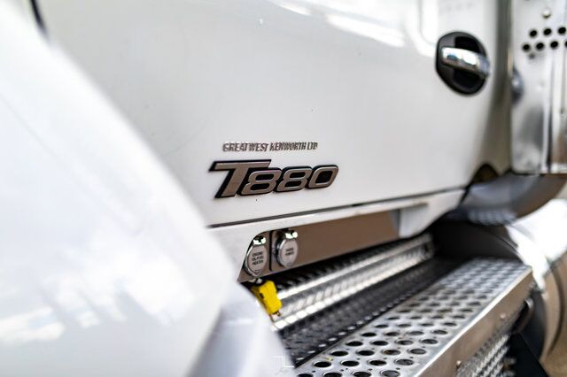 2015 Kenworth T-880 Tri-Drive Tractor Sleeper Heavy Spec Red Deer AB