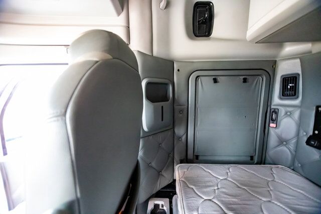 2015 Kenworth T-880 Tri-Drive Tractor Sleeper Heavy Spec Red Deer AB