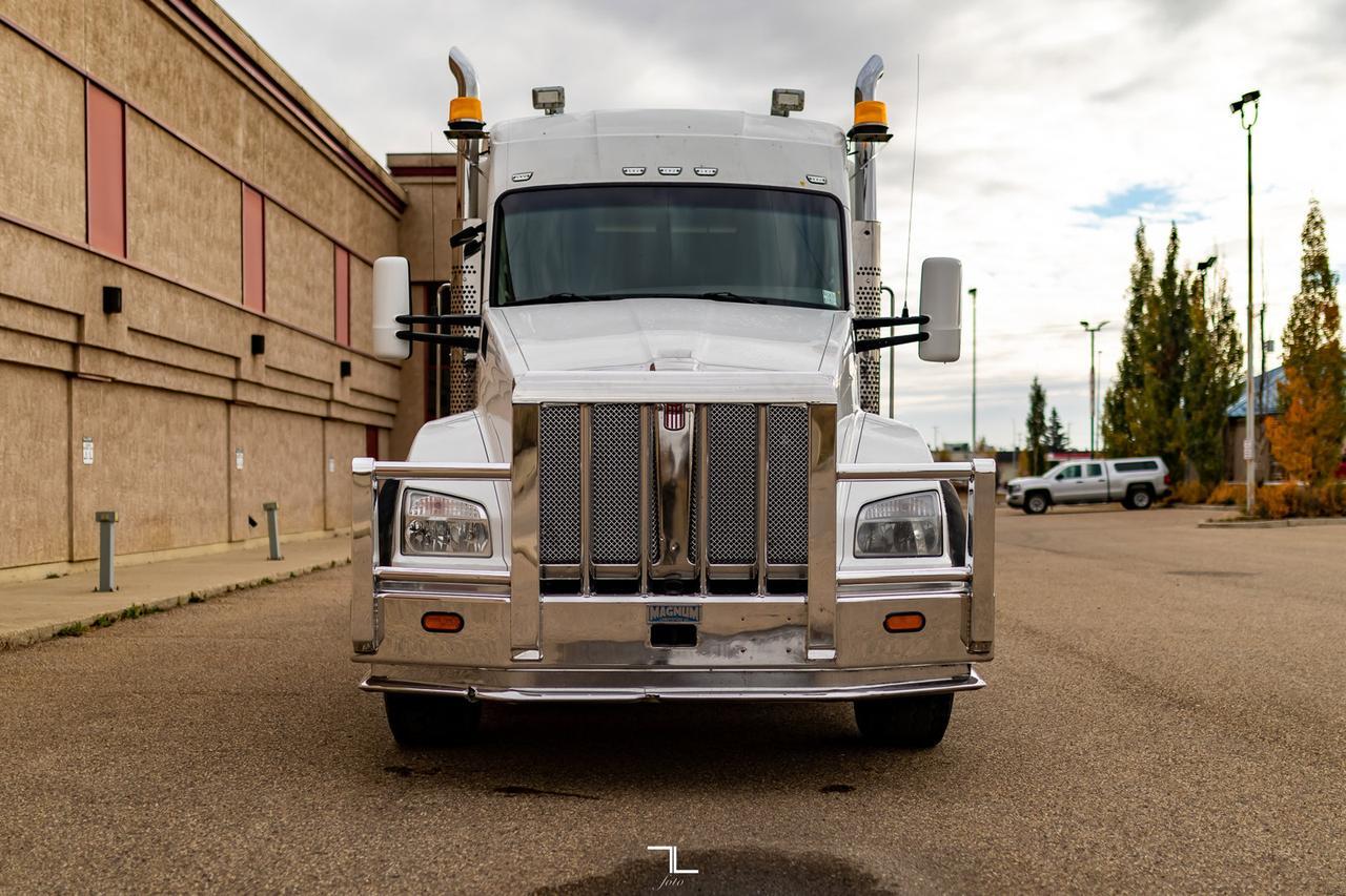 2015 Kenworth T-880 Tri-Drive Tractor Sleeper Heavy Spec Red Deer AB