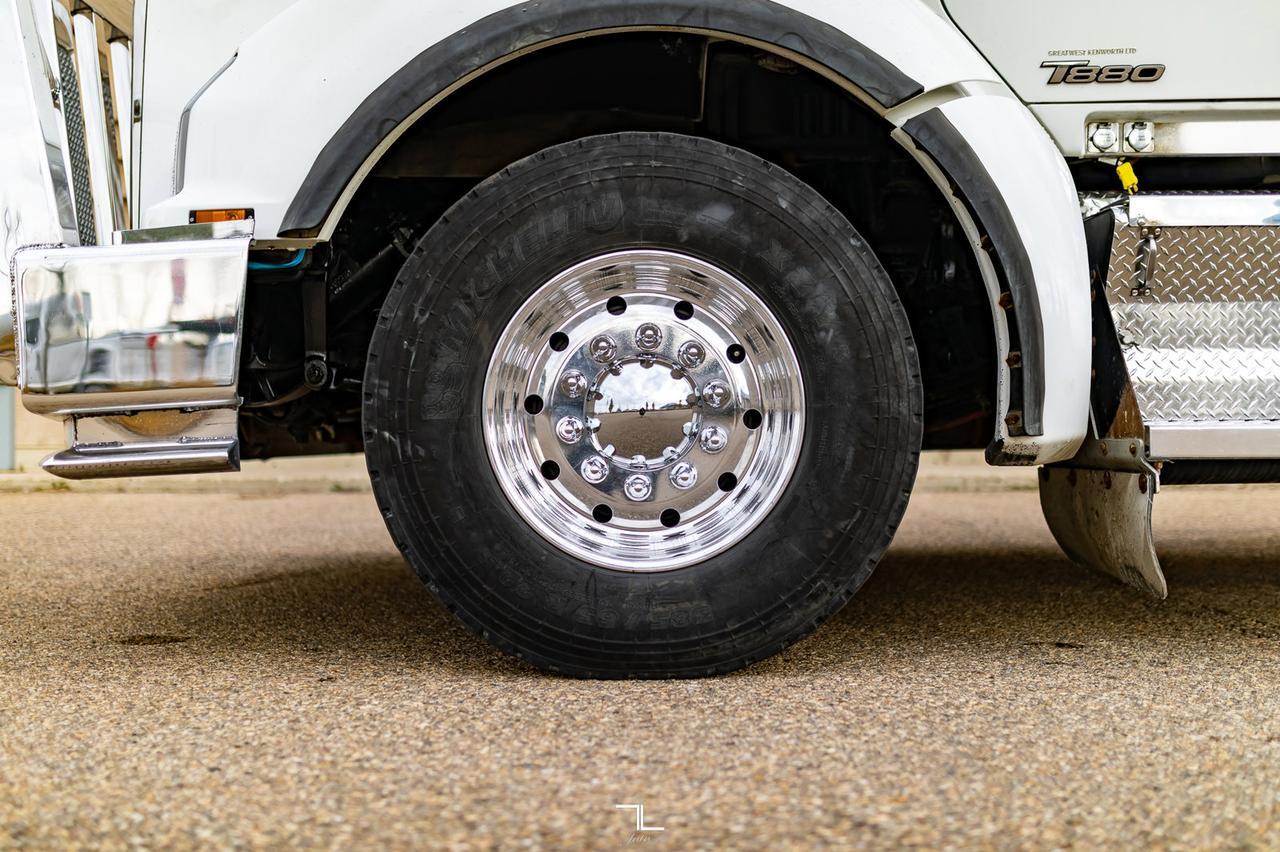 2015 Kenworth T-880 Tri-Drive Tractor Sleeper Heavy Spec Red Deer AB