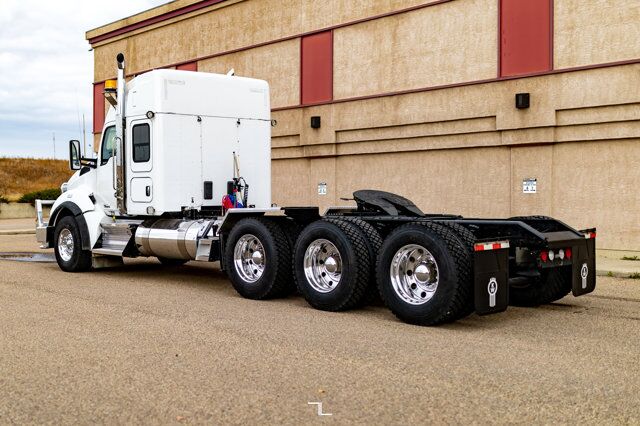 2015 Kenworth T-880 Tri-Drive Tractor Sleeper Heavy Spec Red Deer AB