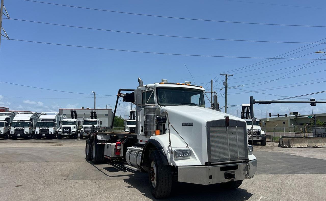2015 Kenworth T800 60,000 lb Galbreath Roll Off Truck Tampa FL