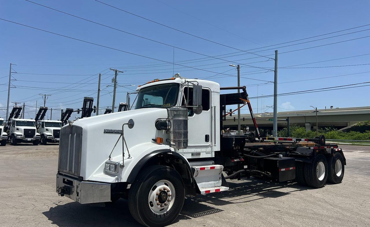 2015 Kenworth T800 60,000 lb Galbreath Roll Off Truck Tampa FL