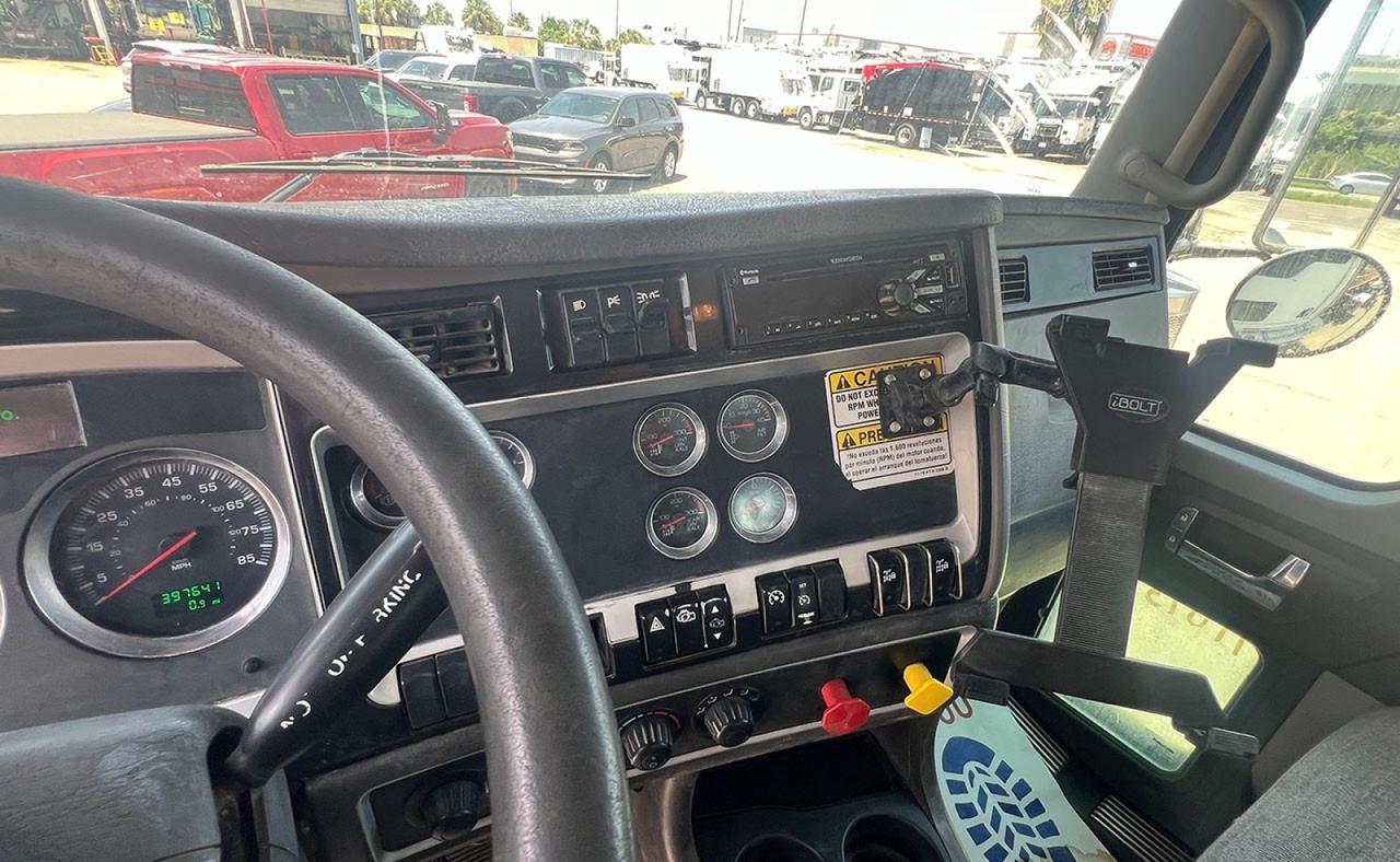 2015 Kenworth T800 60,000 lb Galbreath Roll Off Truck Tampa FL