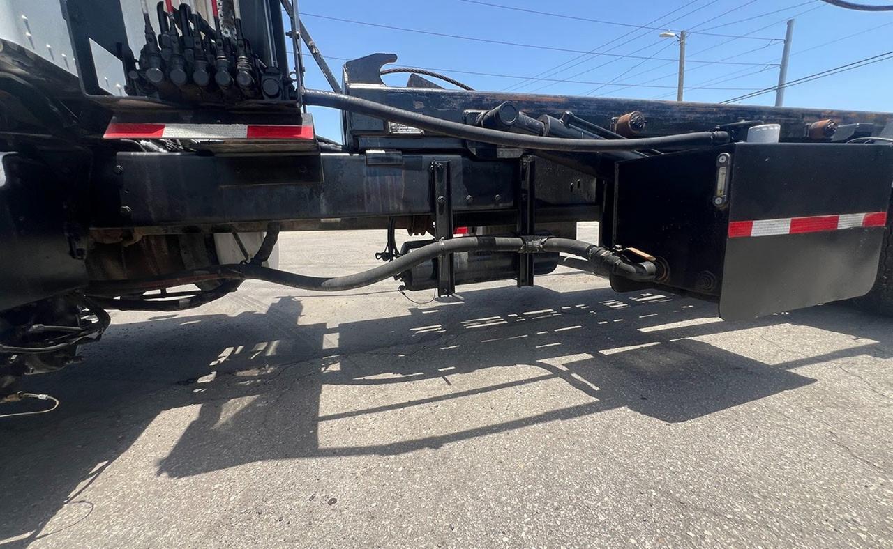 2015 Kenworth T800 60,000 lb Galbreath Roll Off Truck Tampa FL