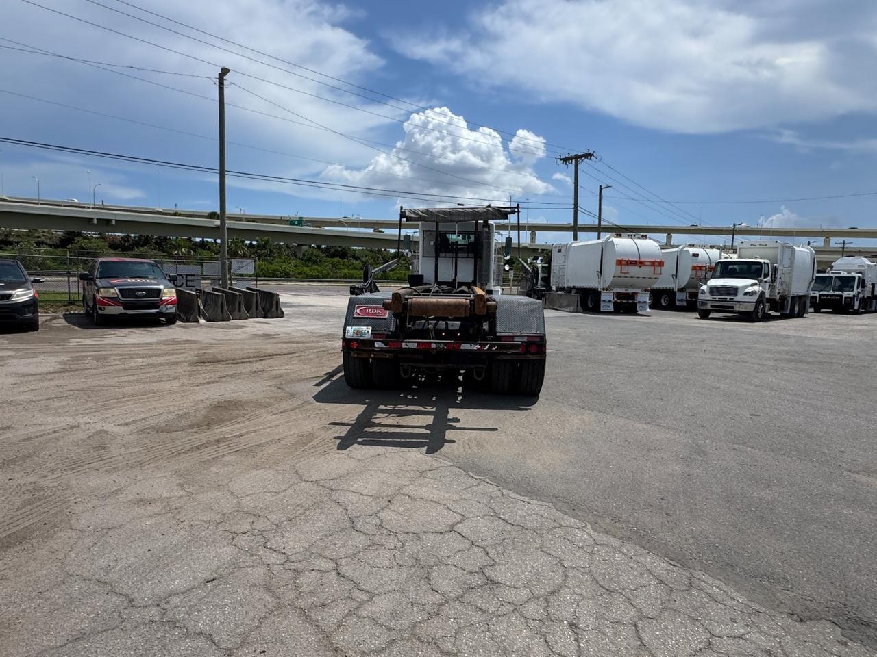 2015 Kenworth T800 60,000 lb Galbreath Roll Off Truck Tampa FL
