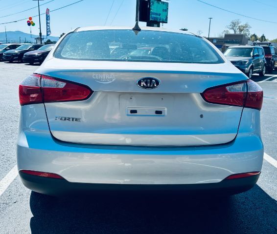 2015 Kia Forte- SD LX Hot Springs AR