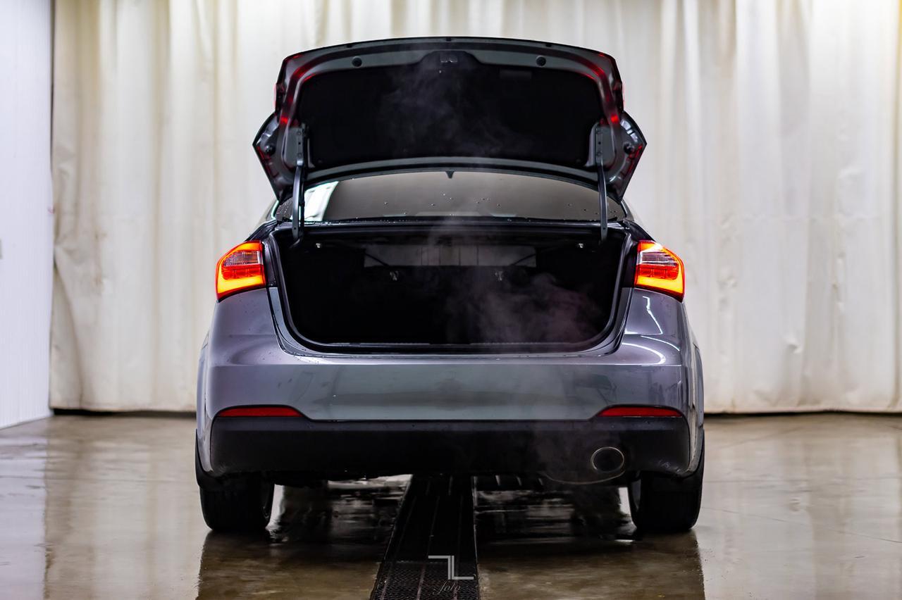 2015 Kia Forte SX Leather Roof Nav BCam Red Deer AB