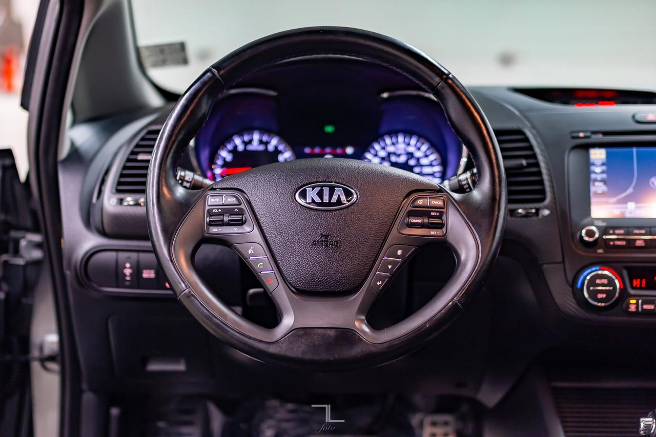 2015 Kia Forte SX Leather Roof Nav BCam Red Deer AB