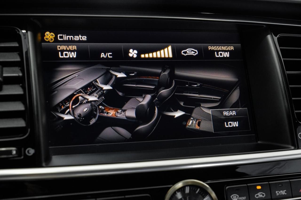 2015 Kia K900 LUXURY 5.0L BLIND SPOT LANE DEPARTURE NAVIGATION PANORAMA LEATHE Carrollton TX