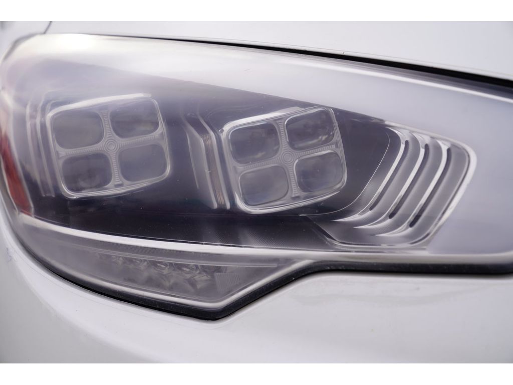 2015 Kia K900 Luxury Price UT