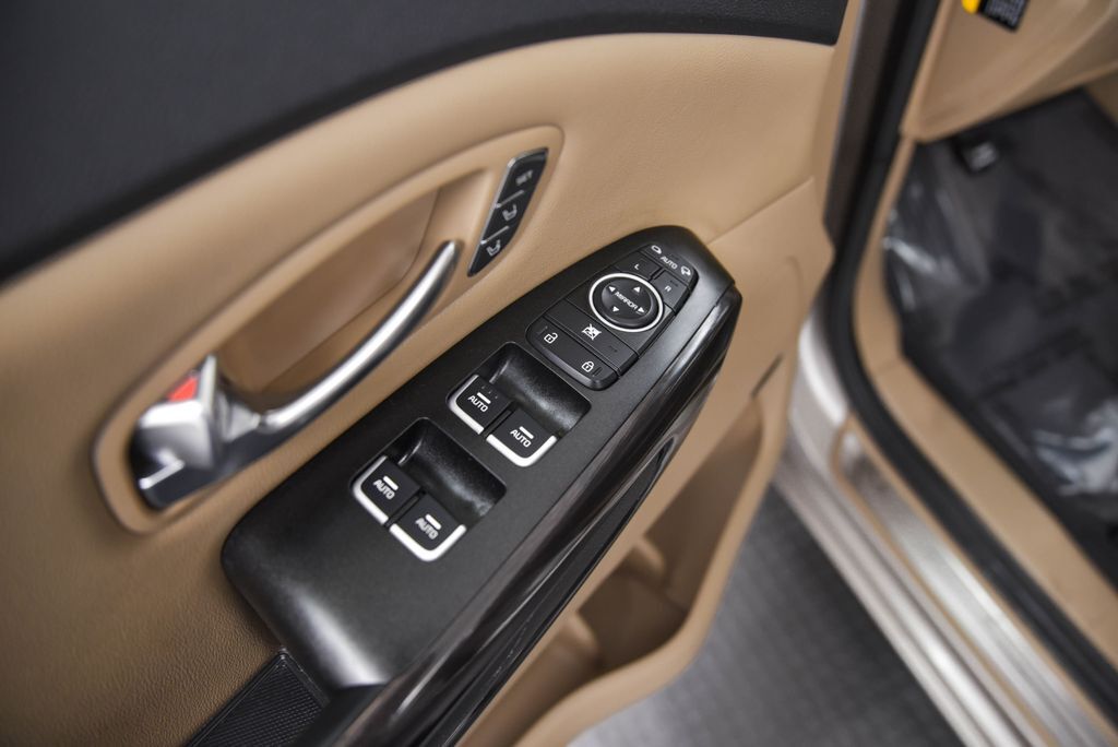 2015 Kia Sedona SXL Akron OH