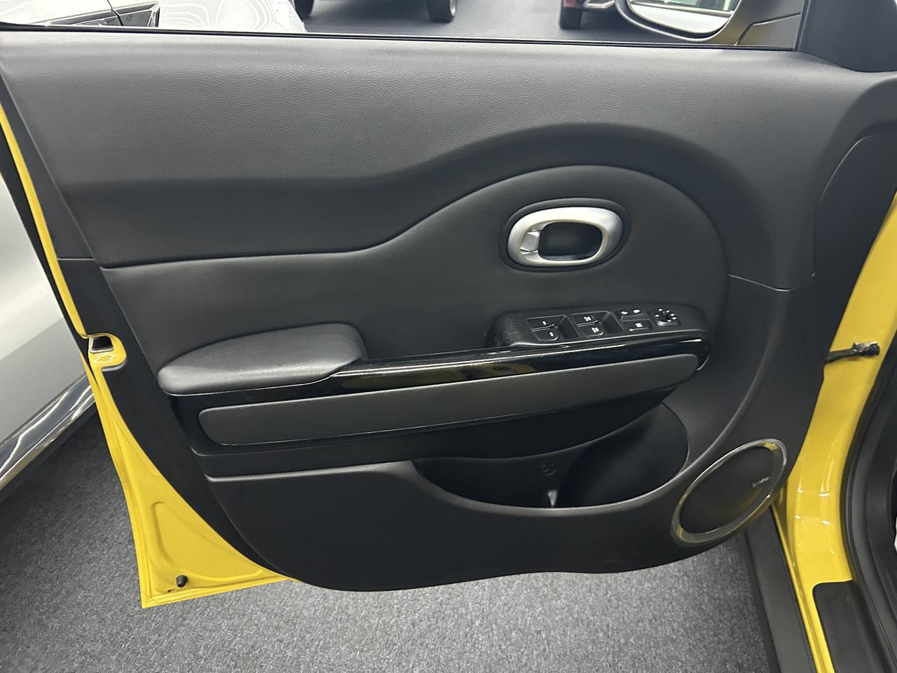 2015 Kia Soul 4d Hatchback + Benwood WV