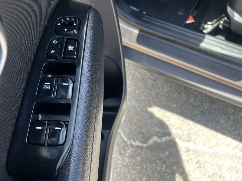 2015 Kia Soul ONLY 26K MILES - SUNROOF Whitinsville MA