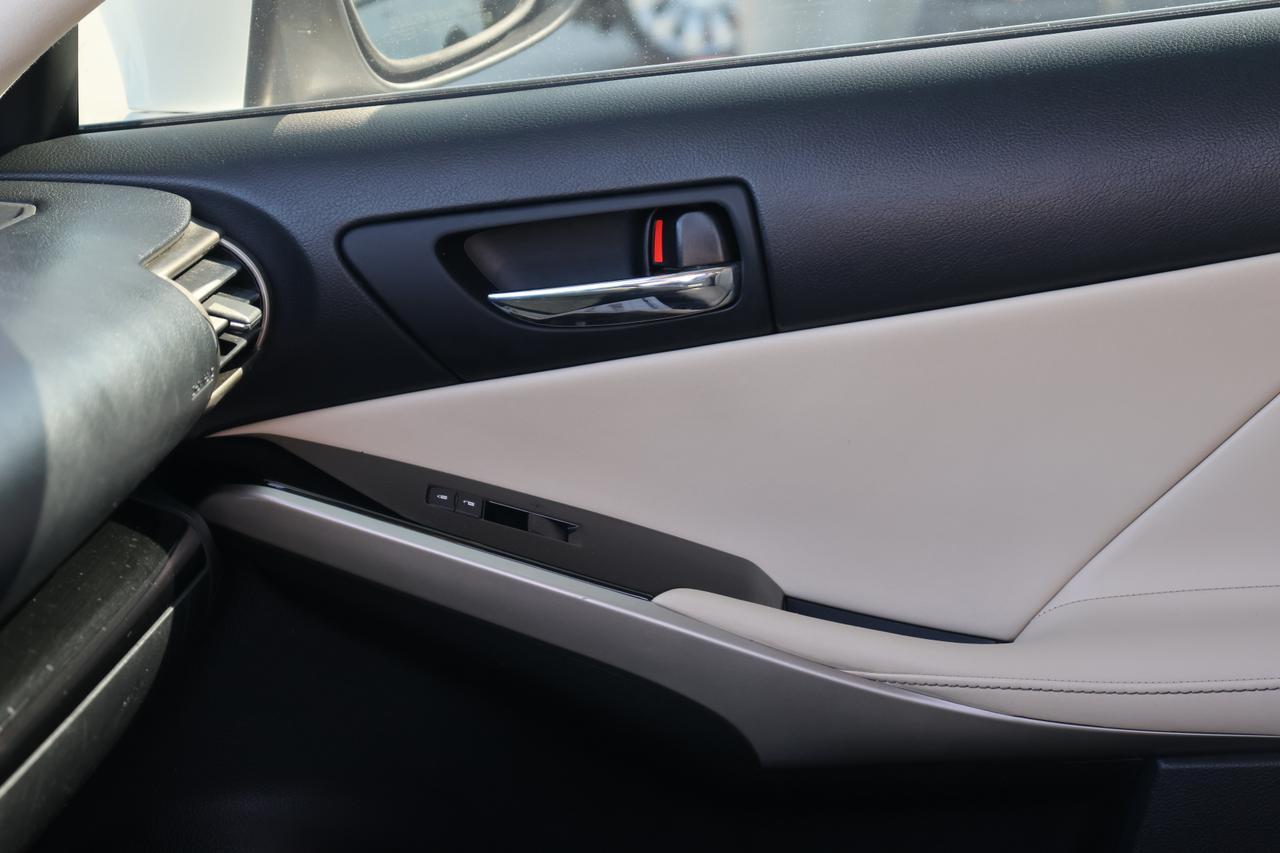2015 LEXUS IS 250 Houston TX