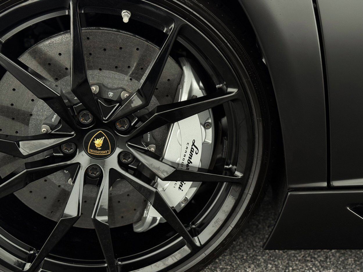 2015 Lamborghini Aventador LP700-4 Bellevue WA