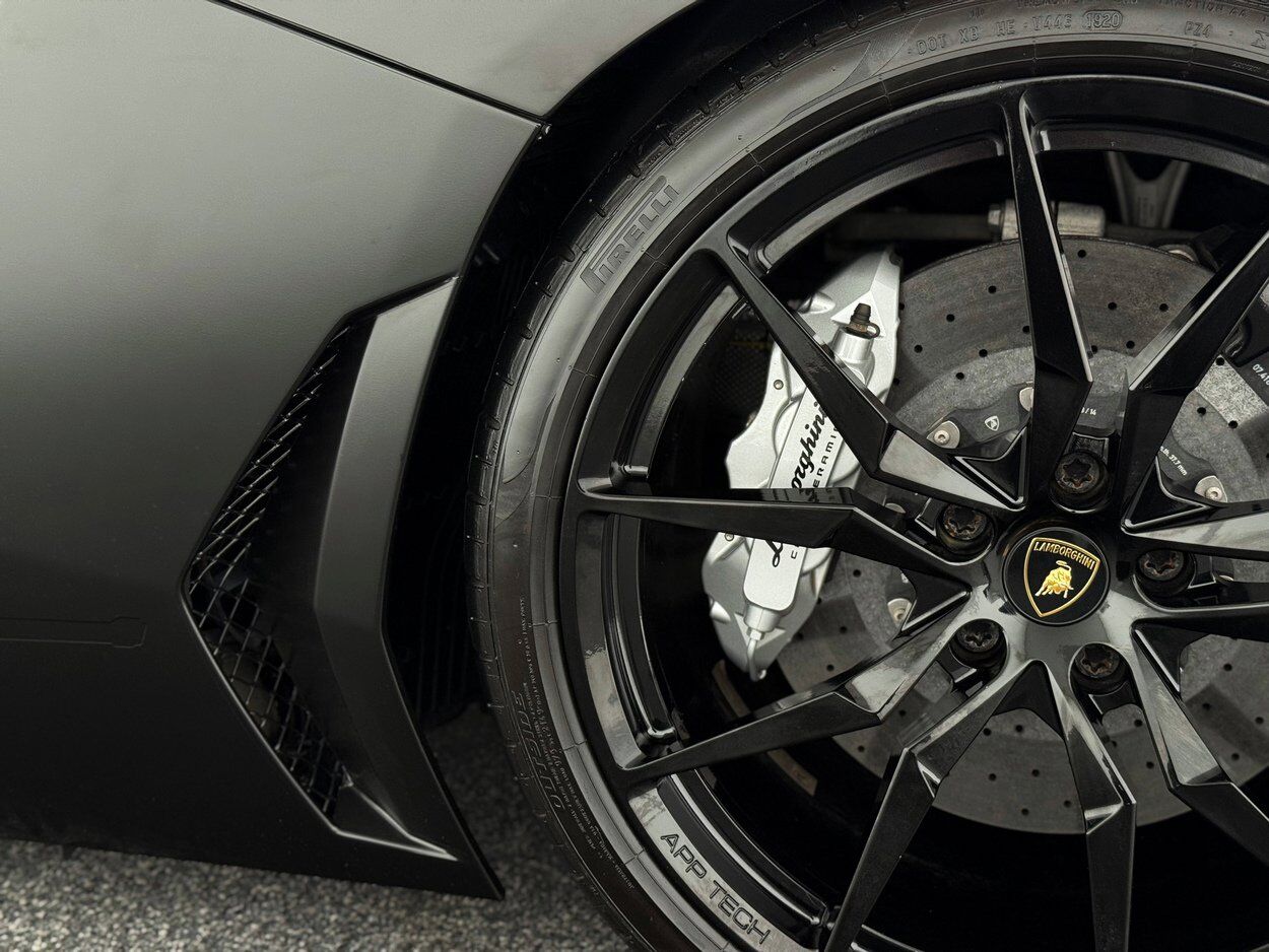 2015 Lamborghini Aventador LP700-4 Bellevue WA