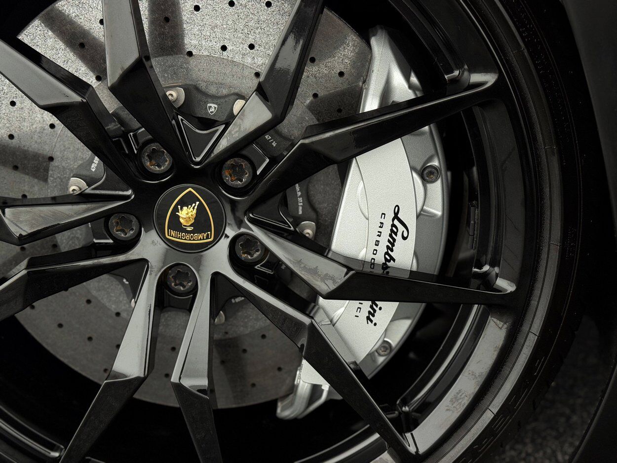 2015 Lamborghini Aventador LP700-4 Bellevue WA