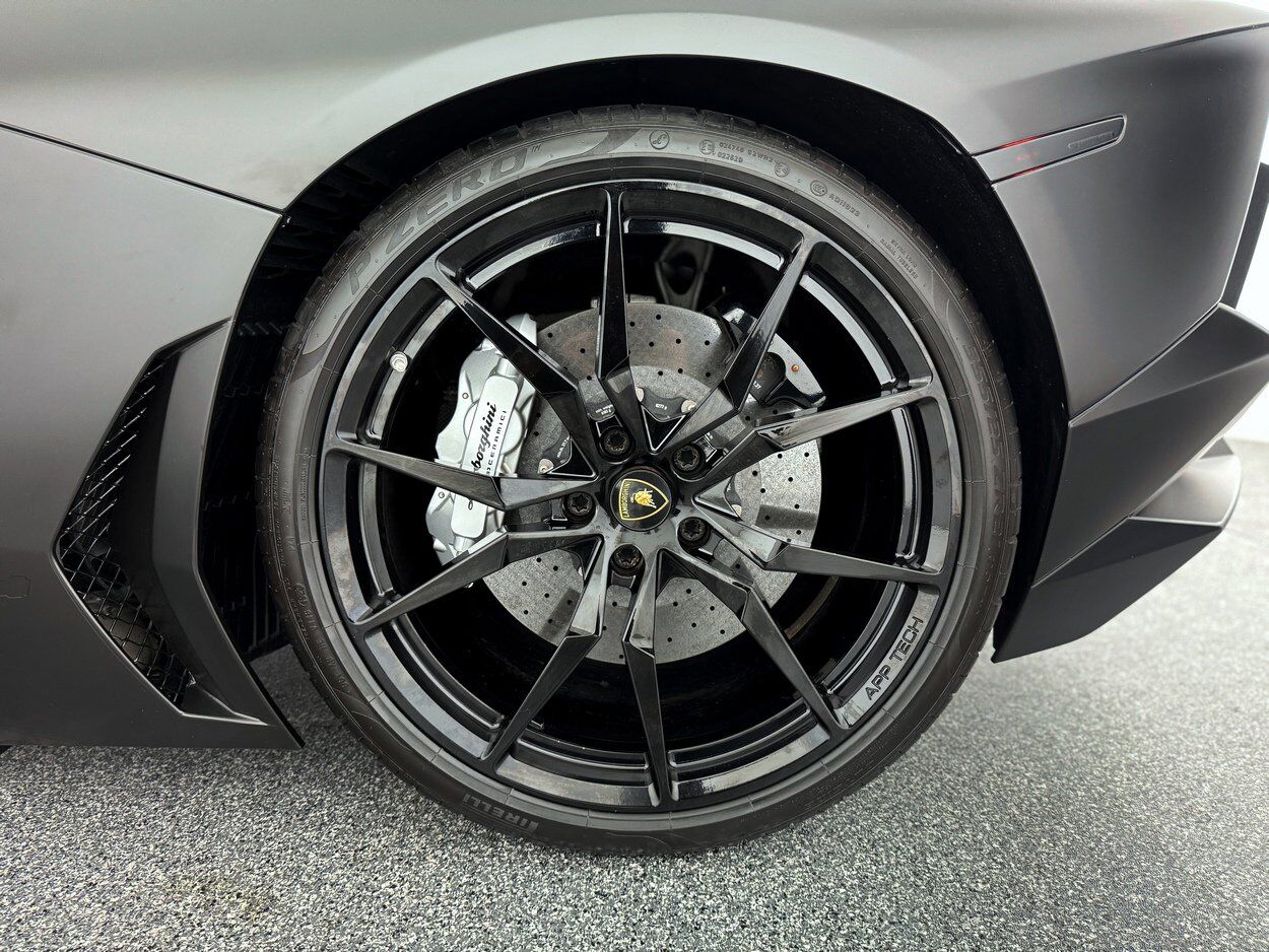2015 Lamborghini Aventador LP700-4 Bellevue WA