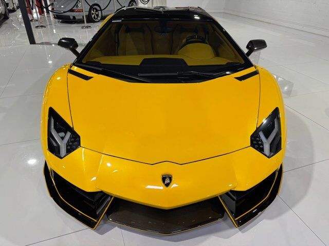 2015 Lamborghini Aventador Roadster Giallo Orion paint/calipers, custom interior, HRE wheels, Sensonum audio AND MUCH MORE!!! Fort Lauderdale FL