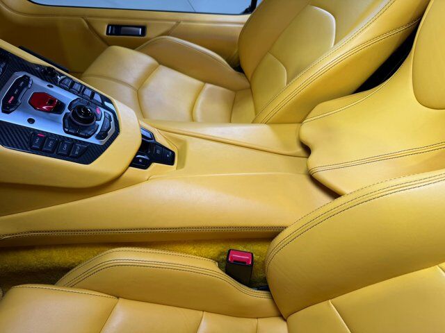 2015 Lamborghini Aventador Roadster Giallo Orion paint/calipers, custom interior, HRE wheels, Sensonum audio AND MUCH MORE!!! Fort Lauderdale FL