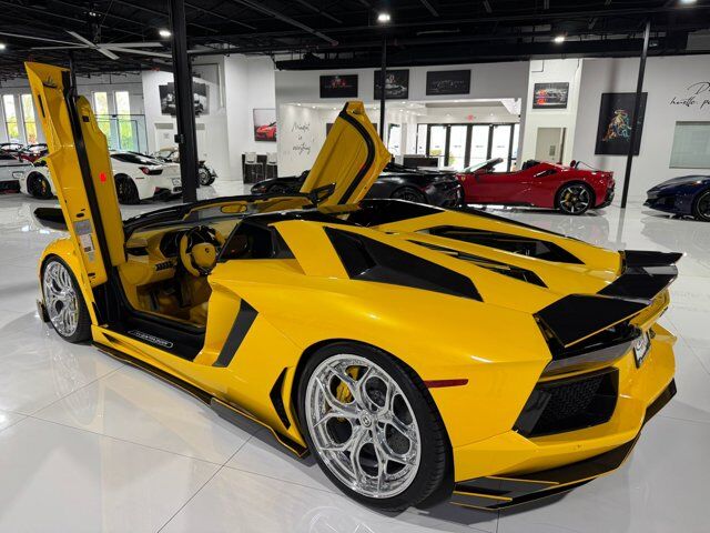 2015 Lamborghini Aventador Roadster Giallo Orion paint/calipers, custom interior, HRE wheels, Sensonum audio AND MUCH MORE!!! Fort Lauderdale FL