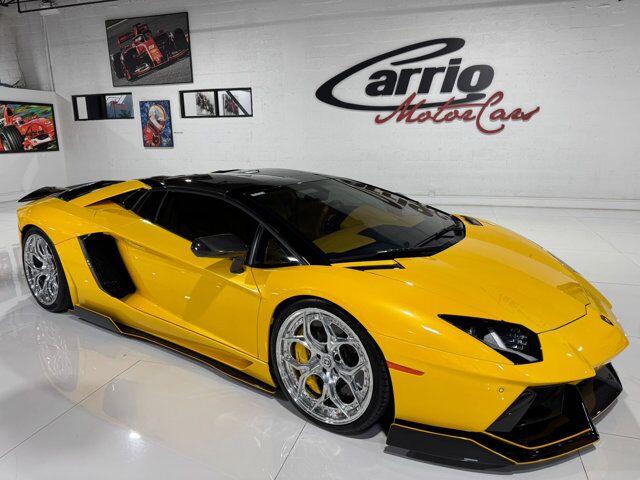 2015 Lamborghini Aventador Roadster Giallo Orion paint/calipers, custom interior, HRE wheels, Sensonum audio AND MUCH MORE!!! Fort Lauderdale FL