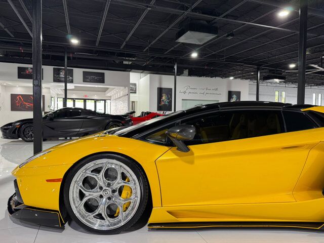 2015 Lamborghini Aventador Roadster Giallo Orion paint/calipers, custom interior, HRE wheels, Sensonum audio AND MUCH MORE!!! Fort Lauderdale FL