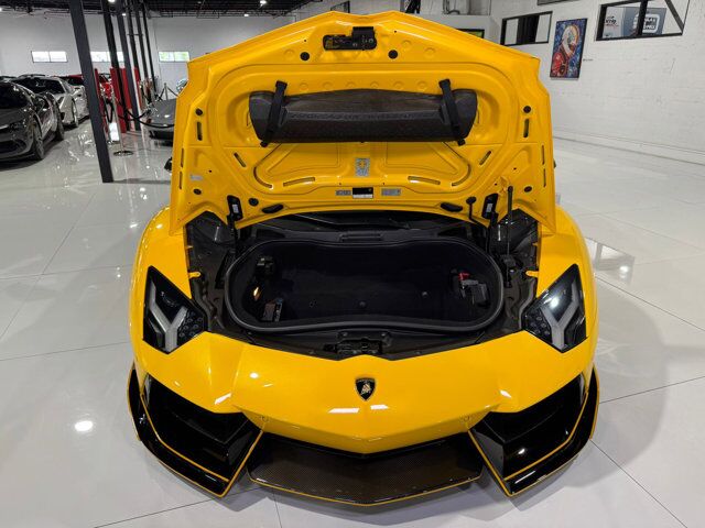 2015 Lamborghini Aventador Roadster Giallo Orion paint/calipers, custom interior, HRE wheels, Sensonum audio AND MUCH MORE!!! Fort Lauderdale FL