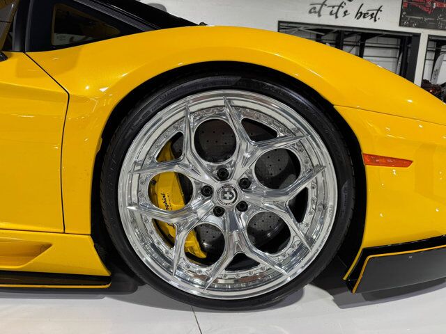 2015 Lamborghini Aventador Roadster Giallo Orion paint/calipers, custom interior, HRE wheels, Sensonum audio AND MUCH MORE!!! Fort Lauderdale FL