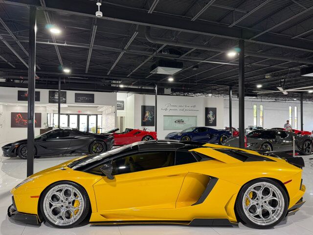 2015 Lamborghini Aventador Roadster Giallo Orion paint/calipers, custom interior, HRE wheels, Sensonum audio AND MUCH MORE!!! Fort Lauderdale FL