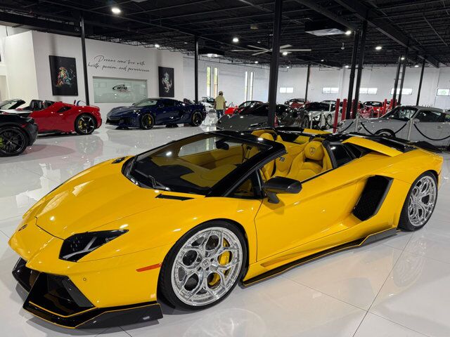 2015 Lamborghini Aventador Roadster Giallo Orion paint/calipers, custom interior, HRE wheels, Sensonum audio AND MUCH MORE!!! Fort Lauderdale FL