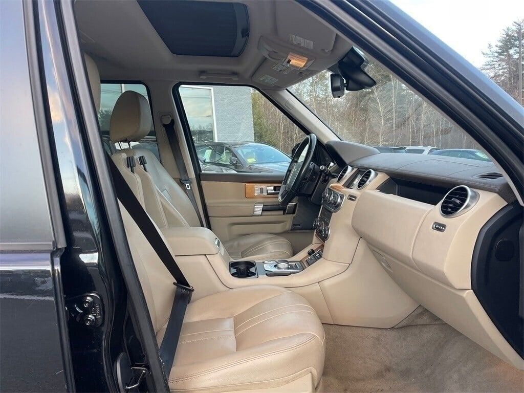 2015 Land Rover LR4 Base Orange MA