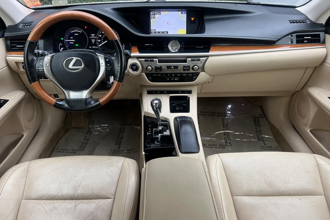 2015 Lexus ES 300h Hybrid