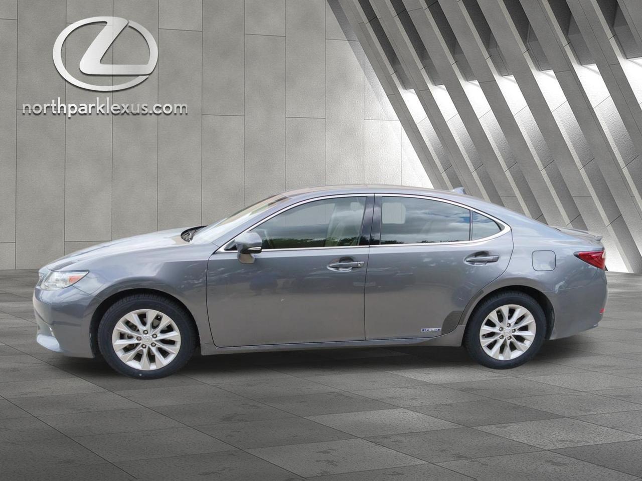 2015 Lexus ES 300h Hybrid