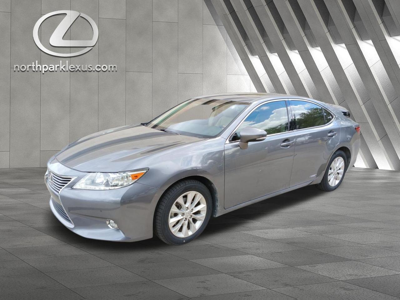 2015 Lexus ES 300h Hybrid