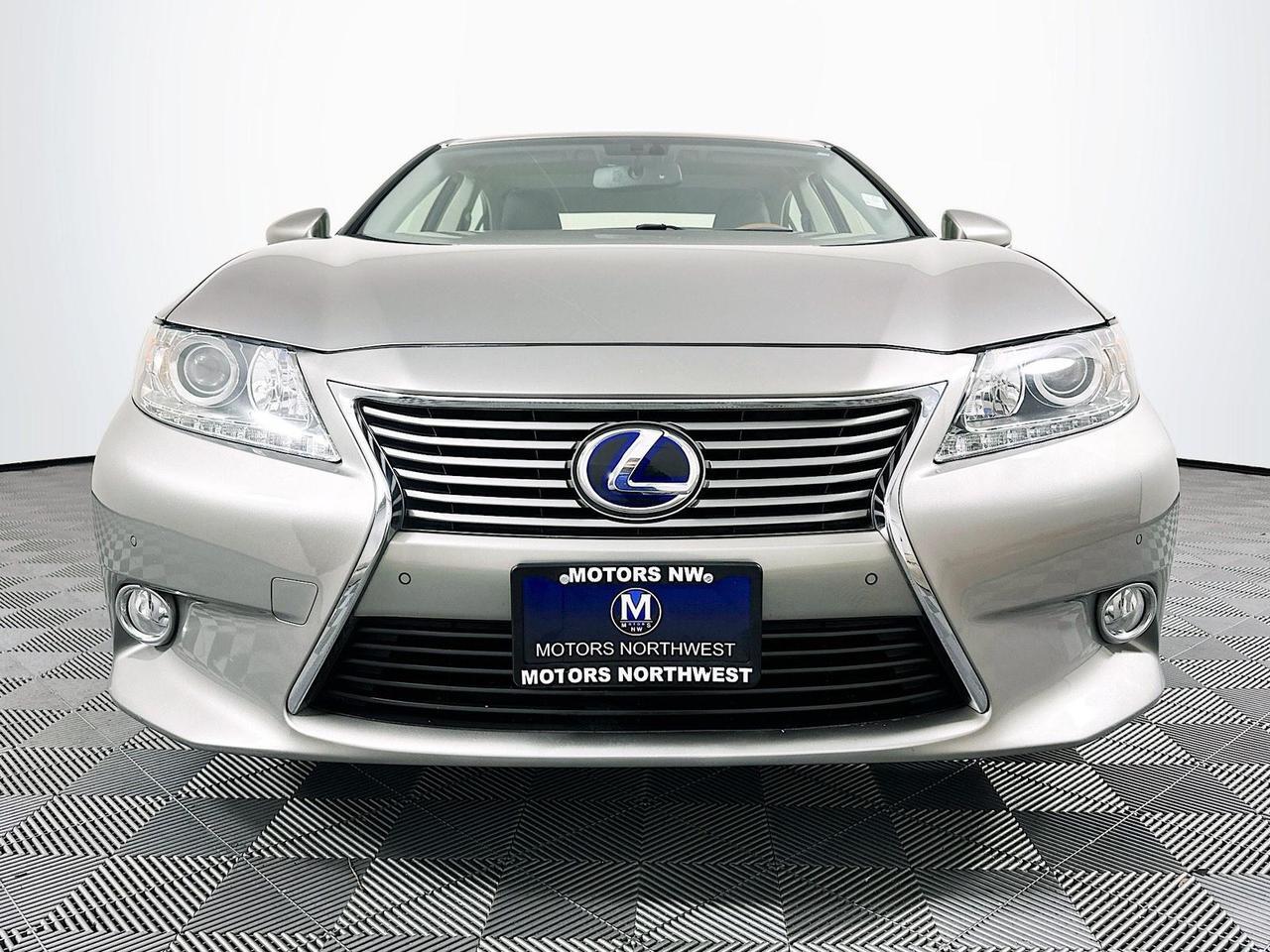 2015 Lexus ES 300h
