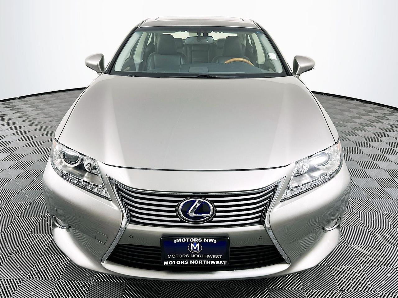 2015 Lexus ES 300h