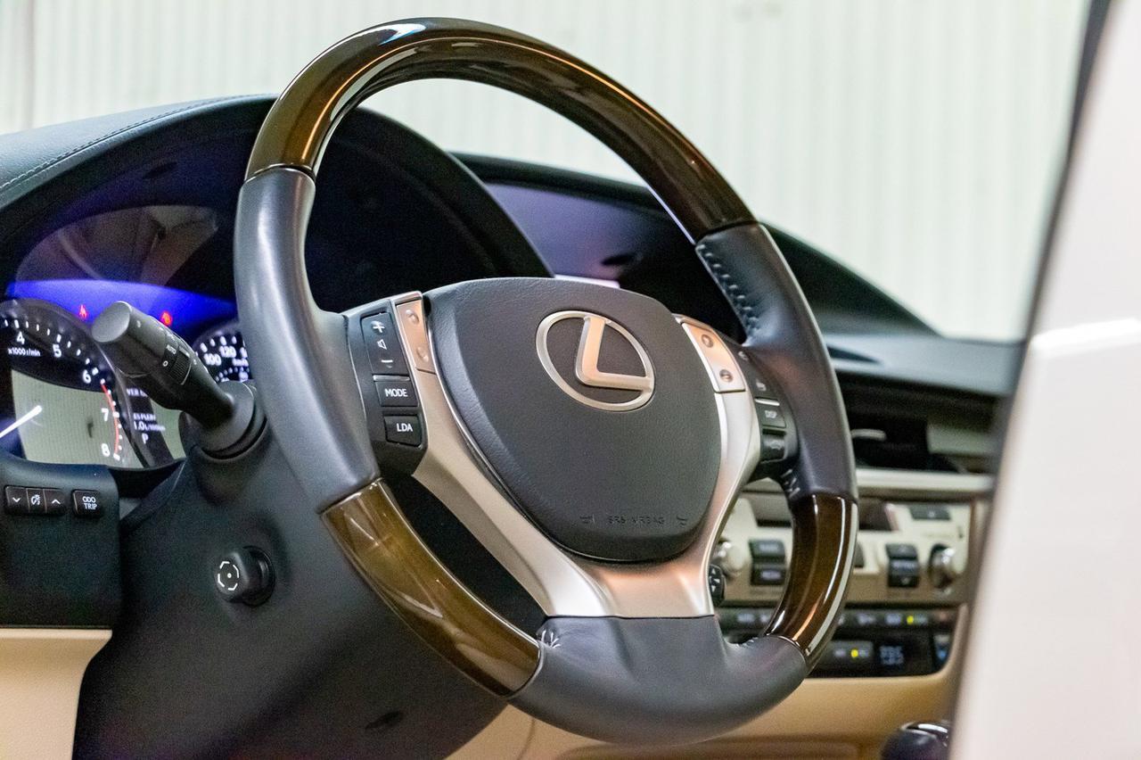 2015 Lexus ES 350 Ultra Luxury Package Leather Roof Nav Red Deer AB