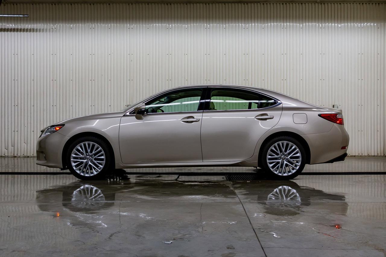2015 Lexus ES 350 Ultra Luxury Package Leather Roof Nav Red Deer AB