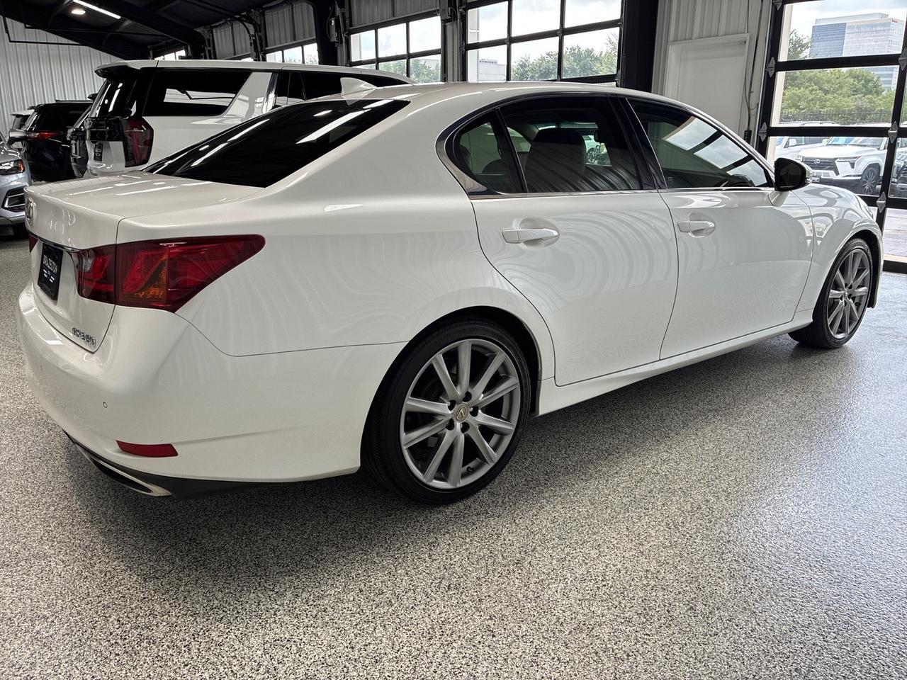 2015 Lexus GS350 Luxury, ML Sound, Nav, Blind Spot Monitor, Park Assist