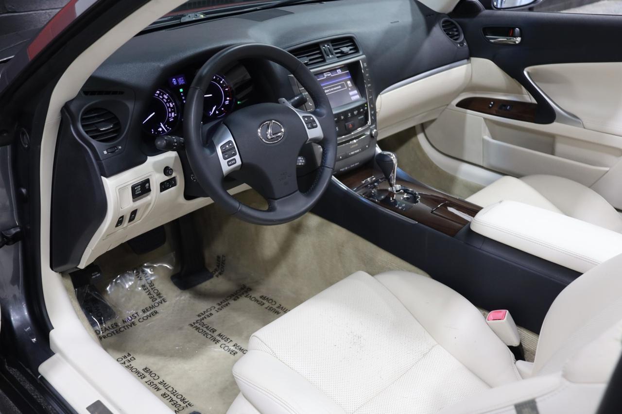 2015 Lexus IS 250C w/Navigation 2dr Convertible Skokie IL
