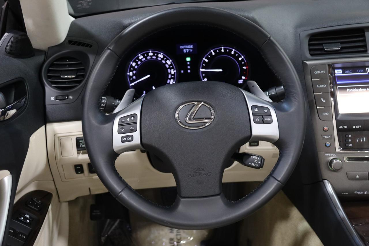 2015 Lexus IS 250C w/Navigation 2dr Convertible Skokie IL