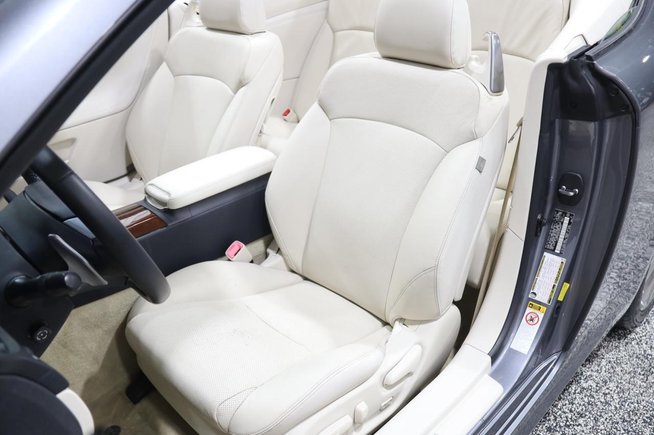 2015 Lexus IS 250C w/Navigation 2dr Convertible Skokie IL