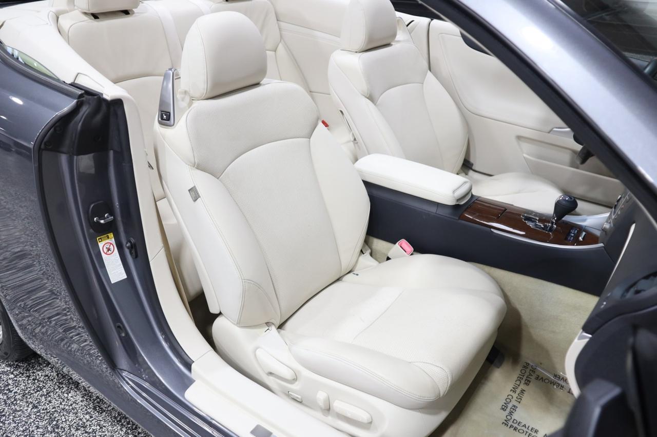 2015 Lexus IS 250C w/Navigation 2dr Convertible Skokie IL