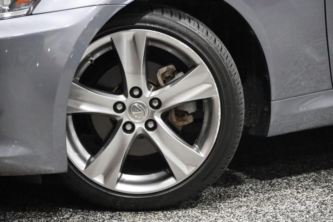 2015 Lexus IS 250C w/Navigation 2dr Convertible Skokie IL