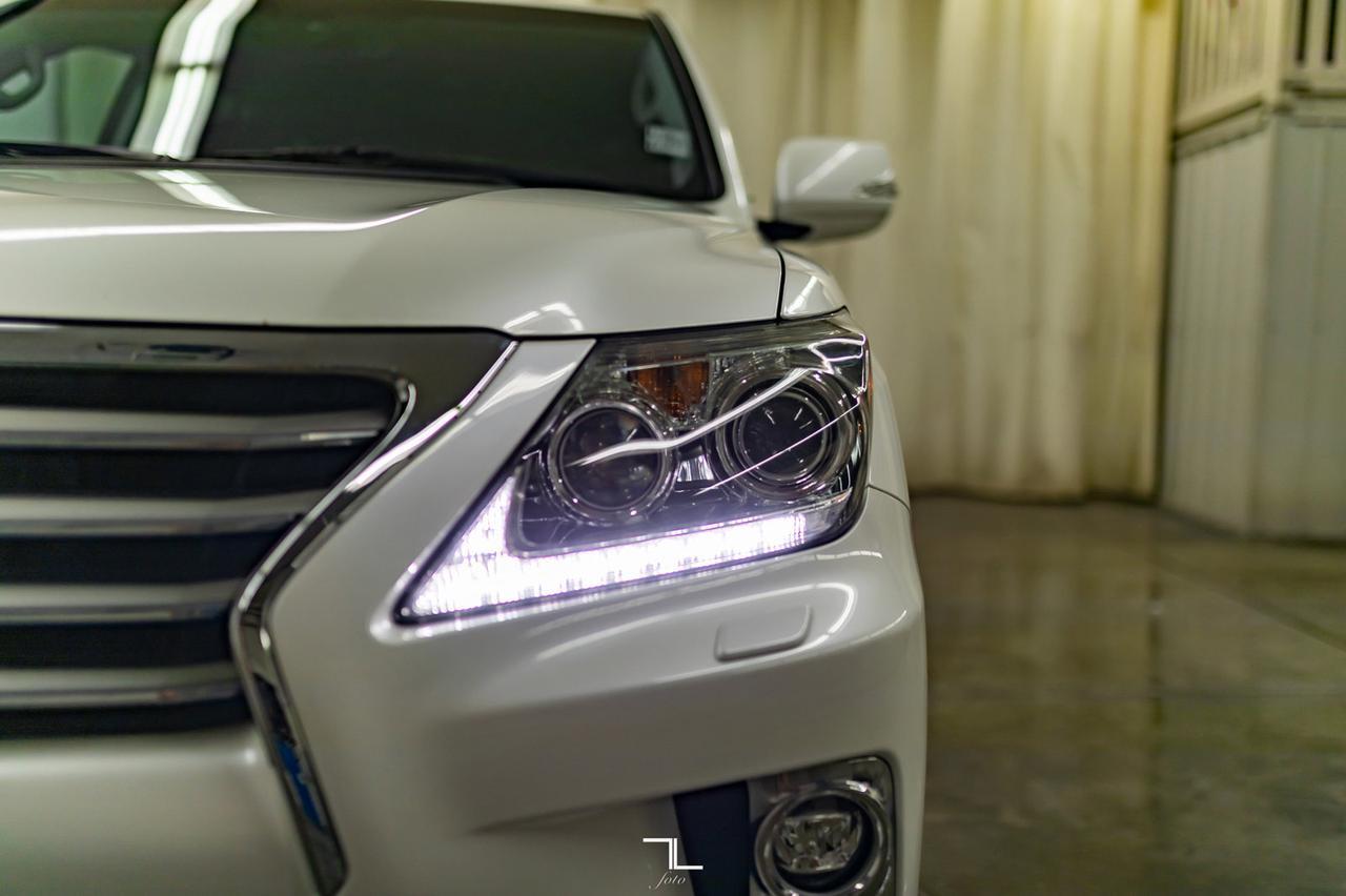 2015 Lexus LX 570 AWD Luxury Leather Roof Nav BCam DVD Red Deer AB